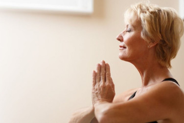 Envelhecimento saudável: cuidados com a saúde na terceira idade,  prevenção de doenças relacionadas à idade.